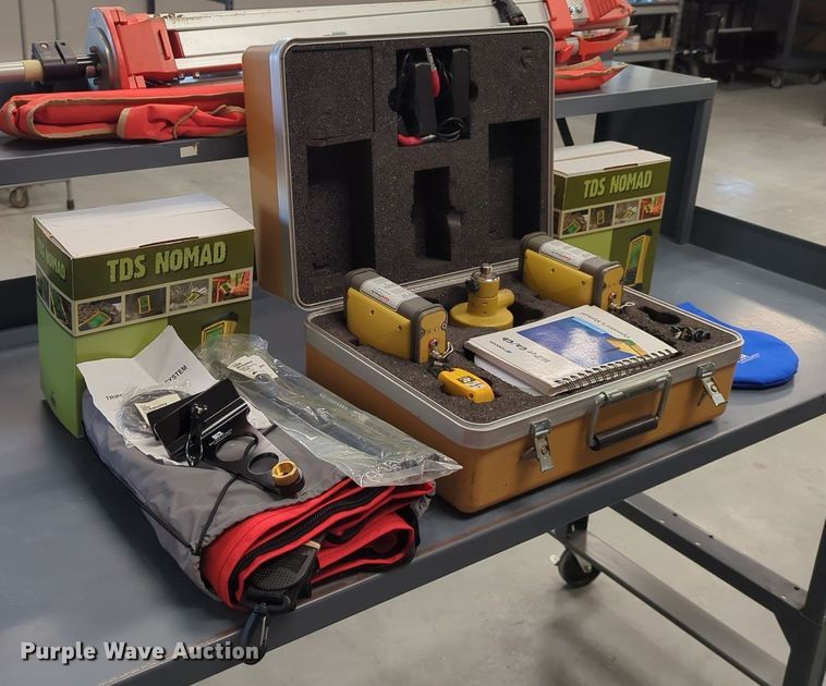 image for item NT9560 Topcon HiPer GA  GPS