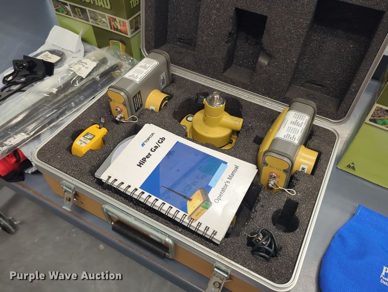 image for item NT9560 Topcon HiPer GA  GPS