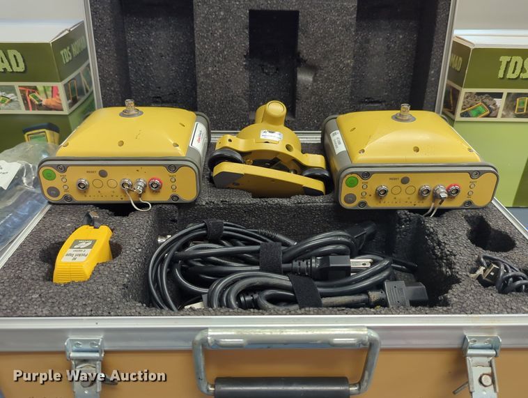 image for item NT9560 Topcon HiPer GA  GPS