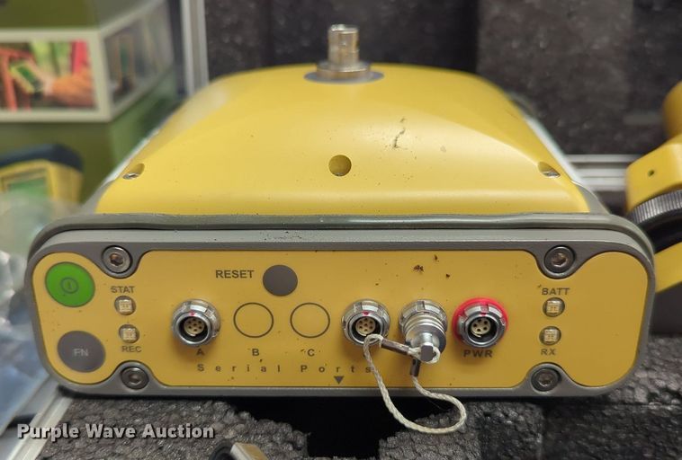 image for item NT9560 Topcon HiPer GA  GPS