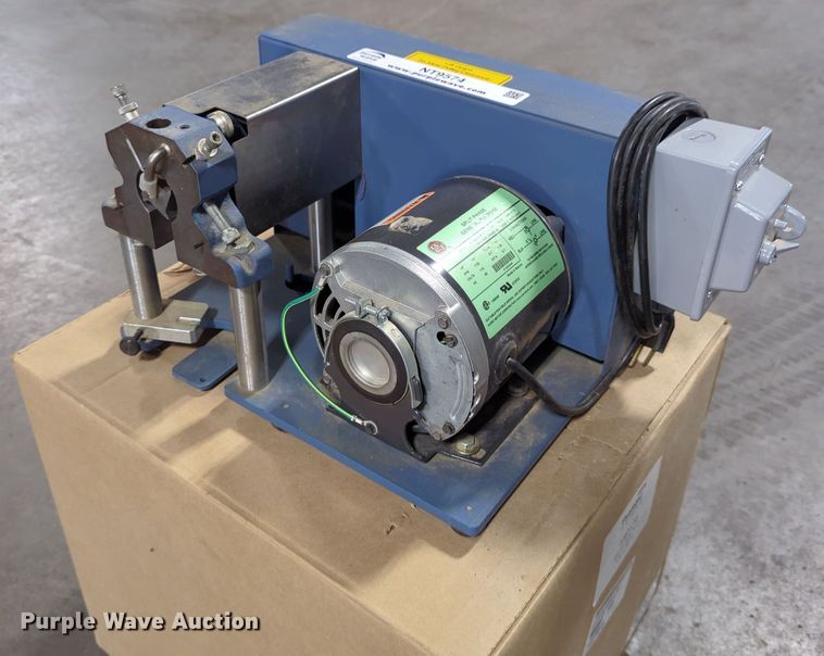 image for item NT9574 Thomas Wiley 3383-L10  mill