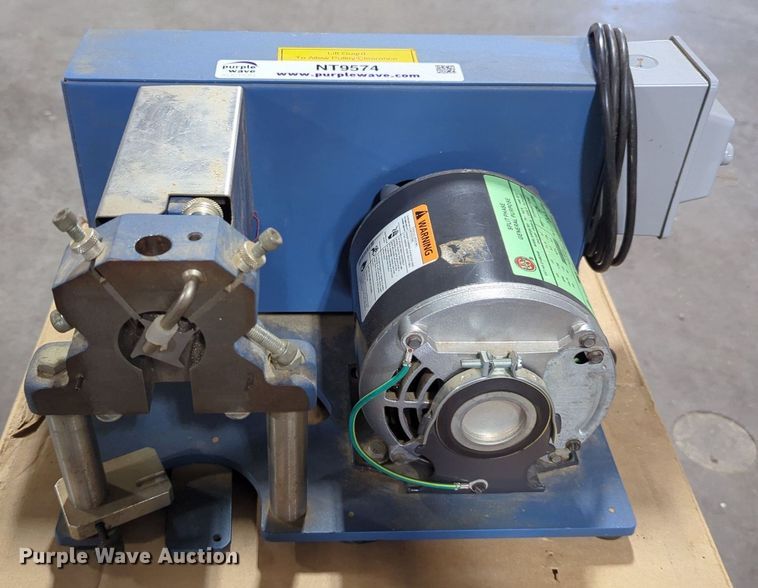 image for item NT9574 Thomas Wiley 3383-L10  mill