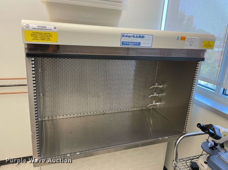 image for item NT9585 The Baker Company EdgeGard 4252  laminaflow hood