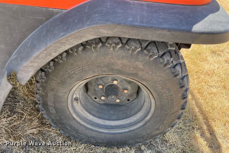 image for item NT9598 2005 Kubota RTV900  utility vehicle