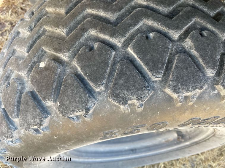 image for item NT9598 2005 Kubota RTV900  utility vehicle