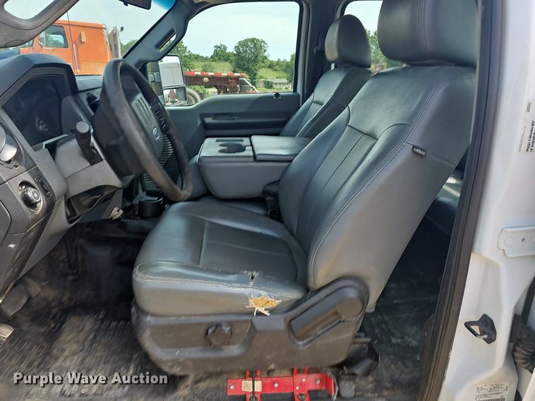 image for item NT9873 2012 Ford F250 Super Duty  Crew Cab pickup truck