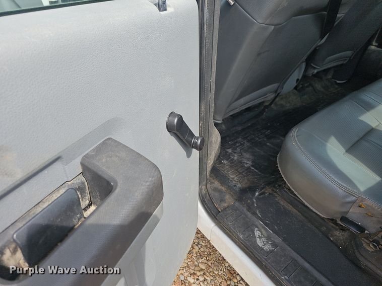 image for item NT9873 2012 Ford F250 Super Duty  Crew Cab pickup truck