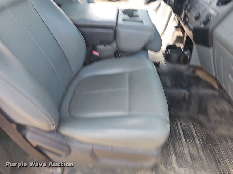 image for item NT9873 2012 Ford F250 Super Duty  Crew Cab pickup truck