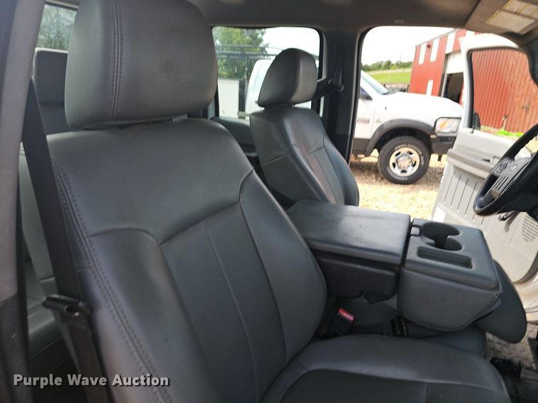 image for item NT9873 2012 Ford F250 Super Duty  Crew Cab pickup truck