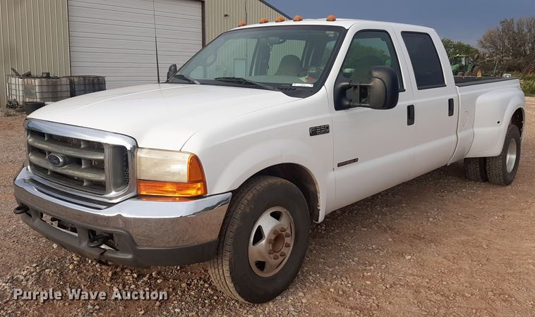 image for item NV9312 2000 Ford F350 Super Duty  Crew Cab pickup truck