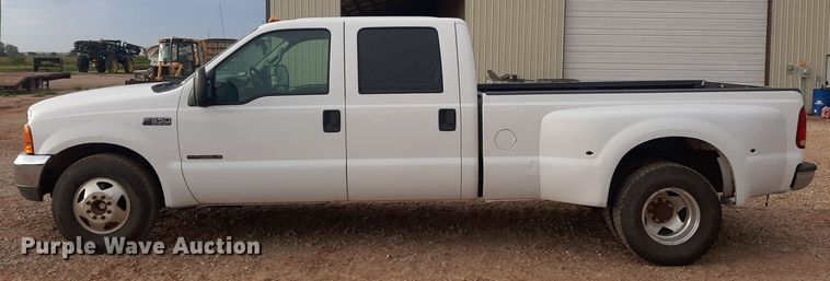 image for item NV9312 2000 Ford F350 Super Duty  Crew Cab pickup truck