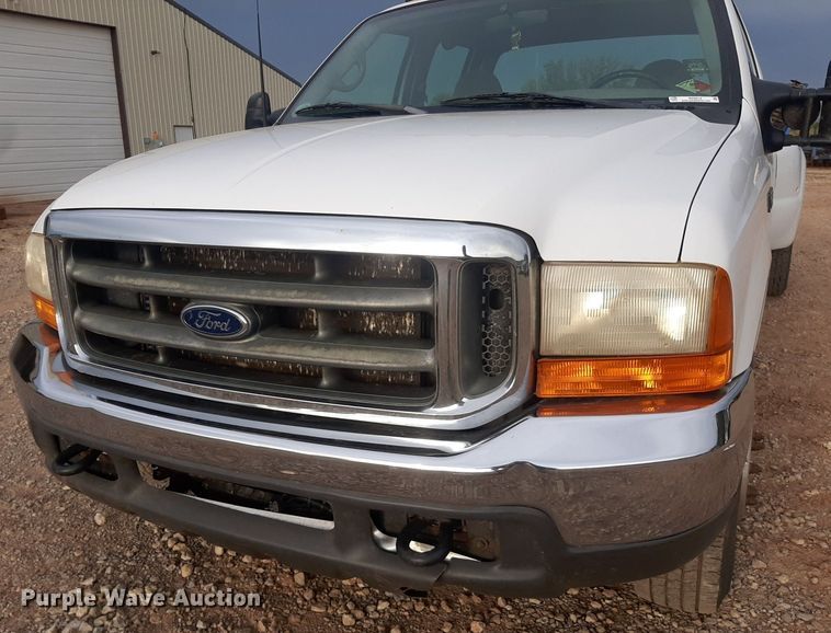 image for item NV9312 2000 Ford F350 Super Duty  Crew Cab pickup truck