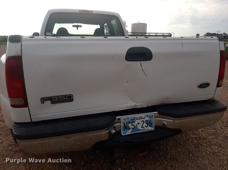 image for item NV9312 2000 Ford F350 Super Duty  Crew Cab pickup truck