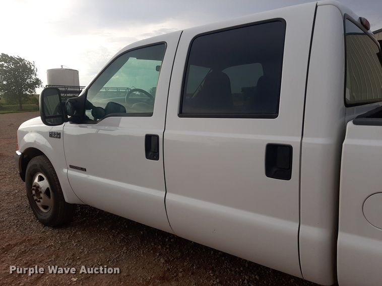 image for item NV9312 2000 Ford F350 Super Duty  Crew Cab pickup truck