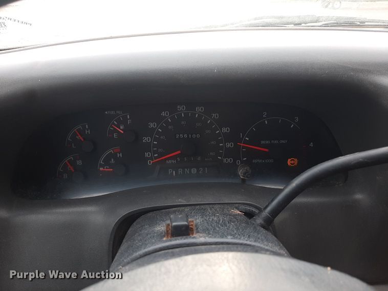 image for item NV9312 2000 Ford F350 Super Duty  Crew Cab pickup truck