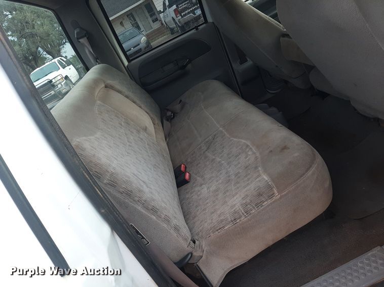 image for item NV9312 2000 Ford F350 Super Duty  Crew Cab pickup truck