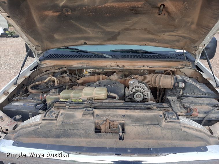 image for item NV9312 2000 Ford F350 Super Duty  Crew Cab pickup truck