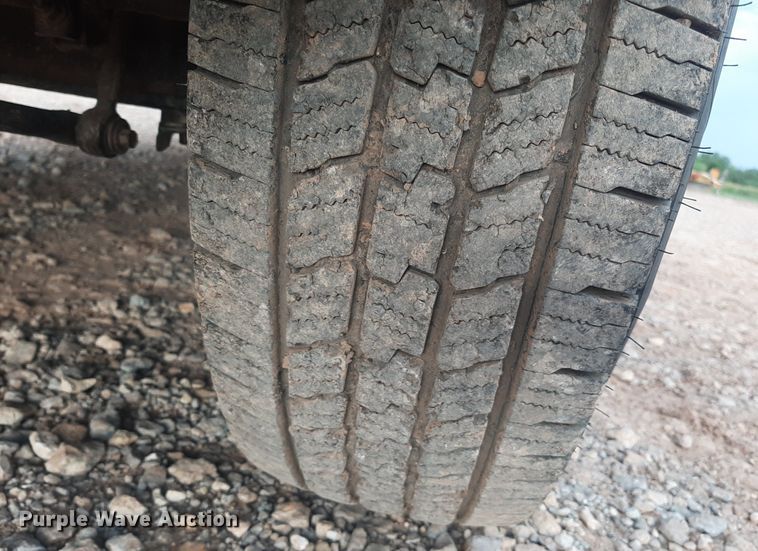 image for item NV9312 2000 Ford F350 Super Duty  Crew Cab pickup truck