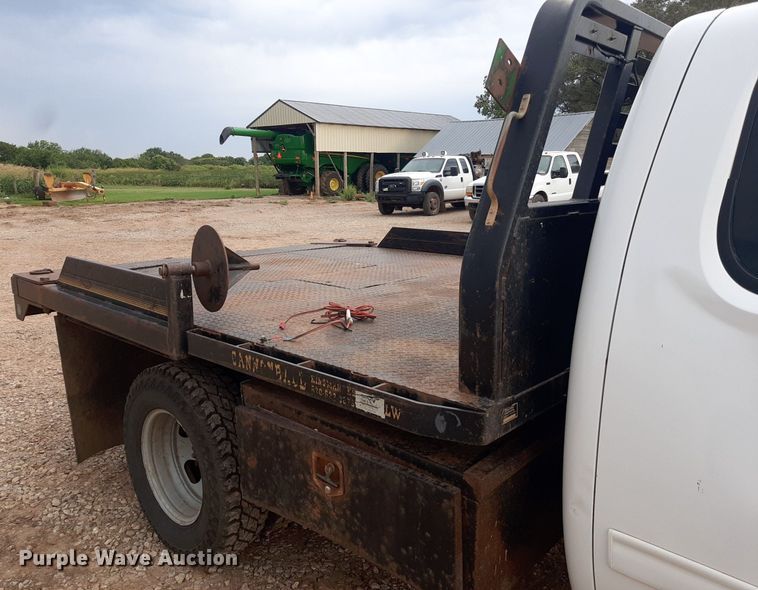 image for item NV9313 2009 Chevrolet Silverado 3500HD  Ext. Cab bale bed pickup truck