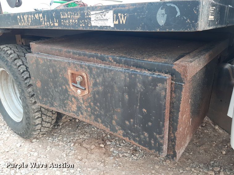 image for item NV9313 2009 Chevrolet Silverado 3500HD  Ext. Cab bale bed pickup truck