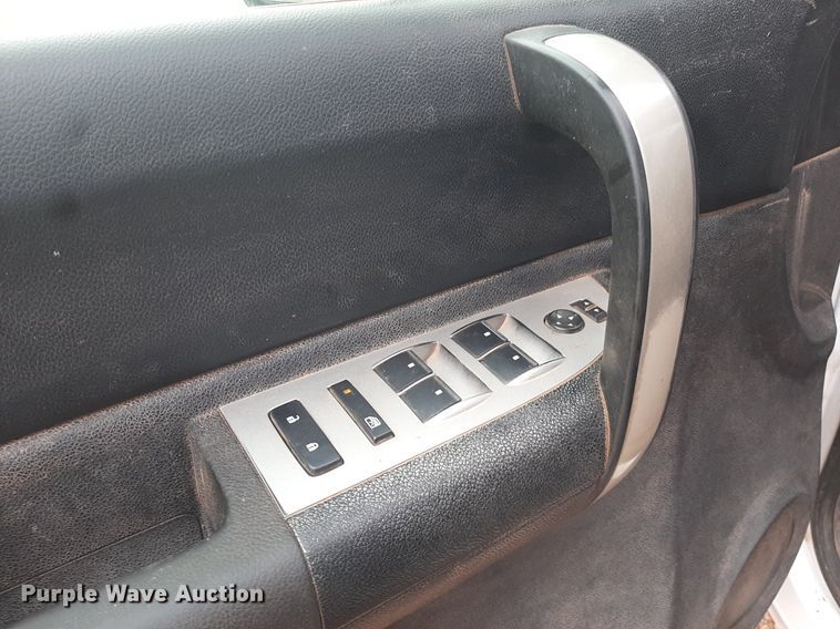 image for item NV9313 2009 Chevrolet Silverado 3500HD  Ext. Cab bale bed pickup truck