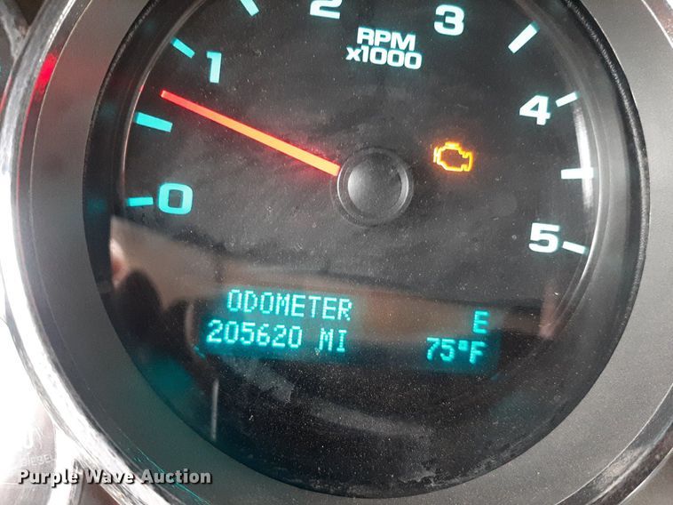 image for item NV9313 2009 Chevrolet Silverado 3500HD  Ext. Cab bale bed pickup truck