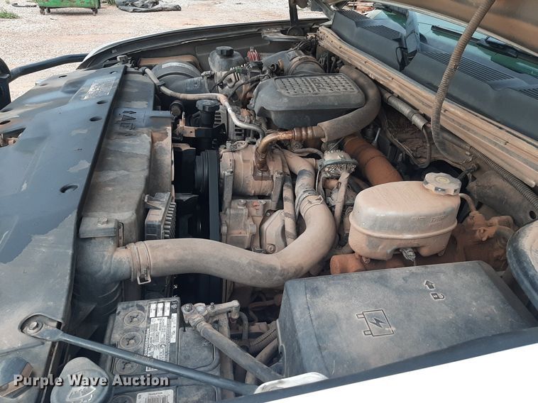 image for item NV9313 2009 Chevrolet Silverado 3500HD  Ext. Cab bale bed pickup truck