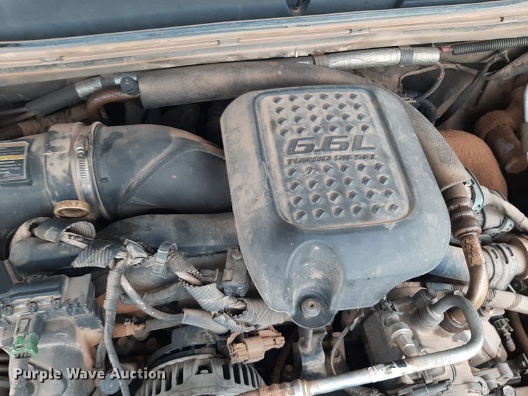 image for item NV9313 2009 Chevrolet Silverado 3500HD  Ext. Cab bale bed pickup truck