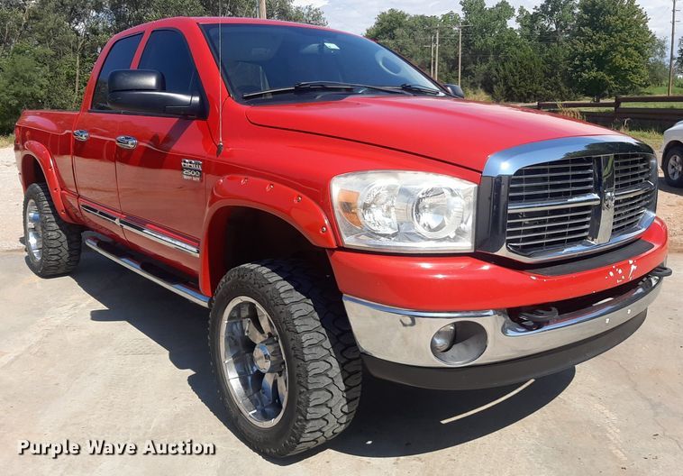 image for item NV9318 2007 Dodge Ram 2500HD  Quad Cab pickup truck