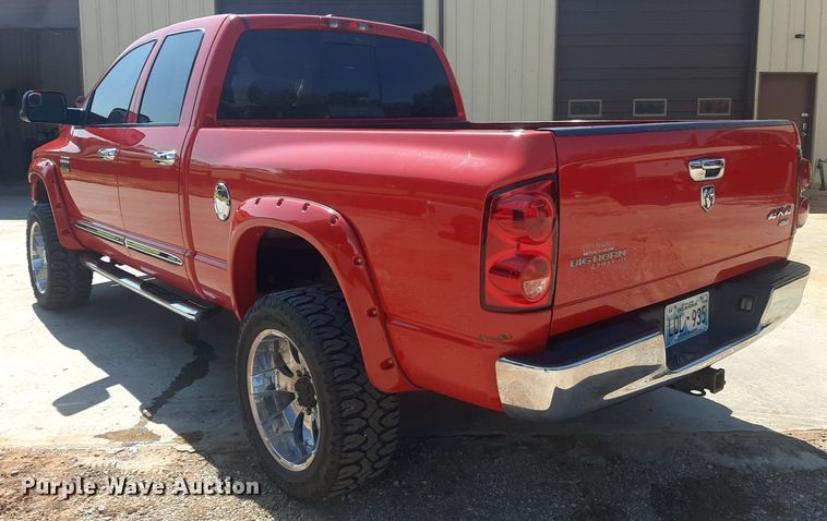 image for item NV9318 2007 Dodge Ram 2500HD  Quad Cab pickup truck