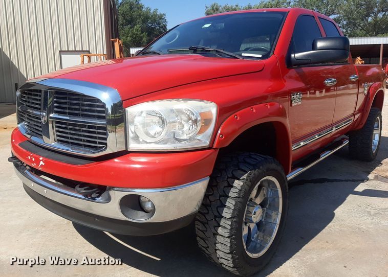 image for item NV9318 2007 Dodge Ram 2500HD  Quad Cab pickup truck