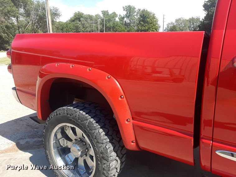 image for item NV9318 2007 Dodge Ram 2500HD  Quad Cab pickup truck