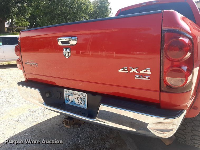 image for item NV9318 2007 Dodge Ram 2500HD  Quad Cab pickup truck