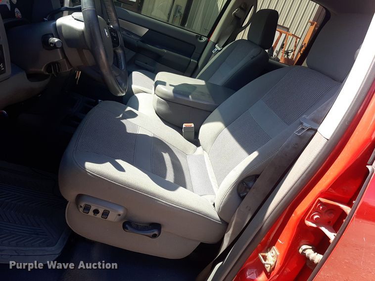 image for item NV9318 2007 Dodge Ram 2500HD  Quad Cab pickup truck