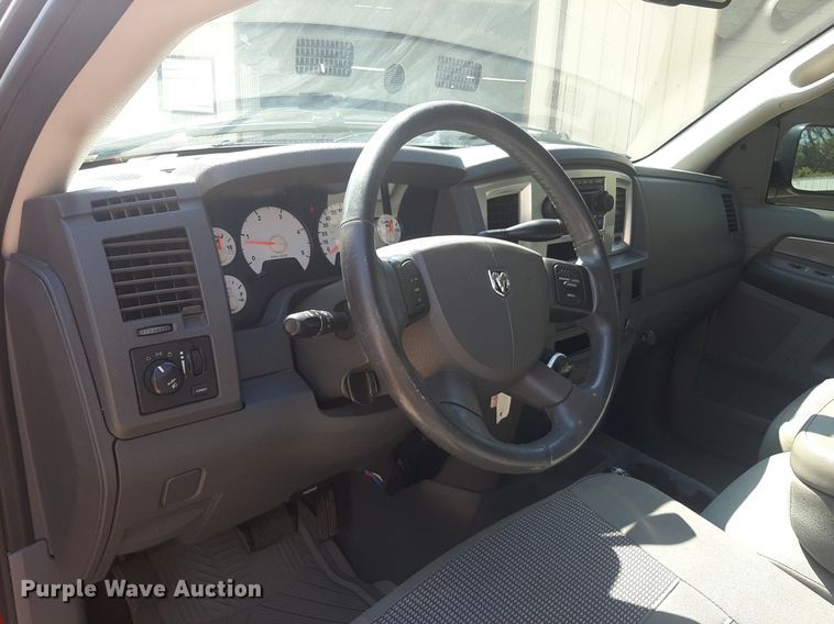 image for item NV9318 2007 Dodge Ram 2500HD  Quad Cab pickup truck