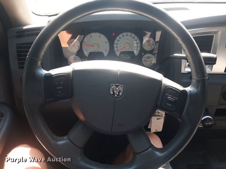 image for item NV9318 2007 Dodge Ram 2500HD  Quad Cab pickup truck