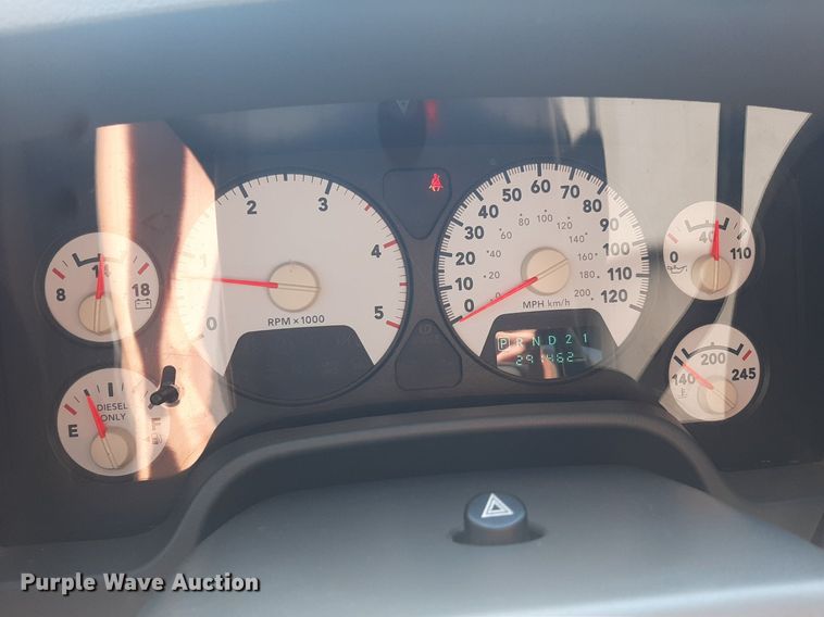 image for item NV9318 2007 Dodge Ram 2500HD  Quad Cab pickup truck