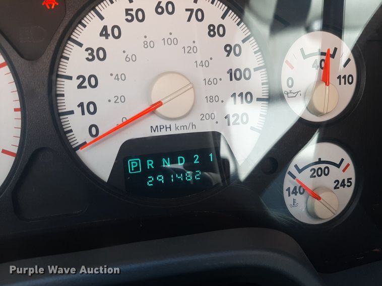 image for item NV9318 2007 Dodge Ram 2500HD  Quad Cab pickup truck