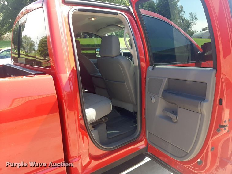 image for item NV9318 2007 Dodge Ram 2500HD  Quad Cab pickup truck