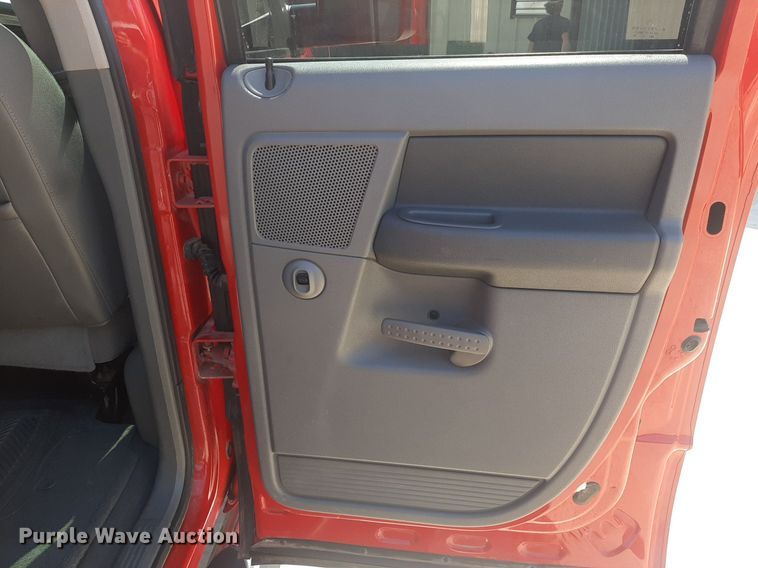 image for item NV9318 2007 Dodge Ram 2500HD  Quad Cab pickup truck