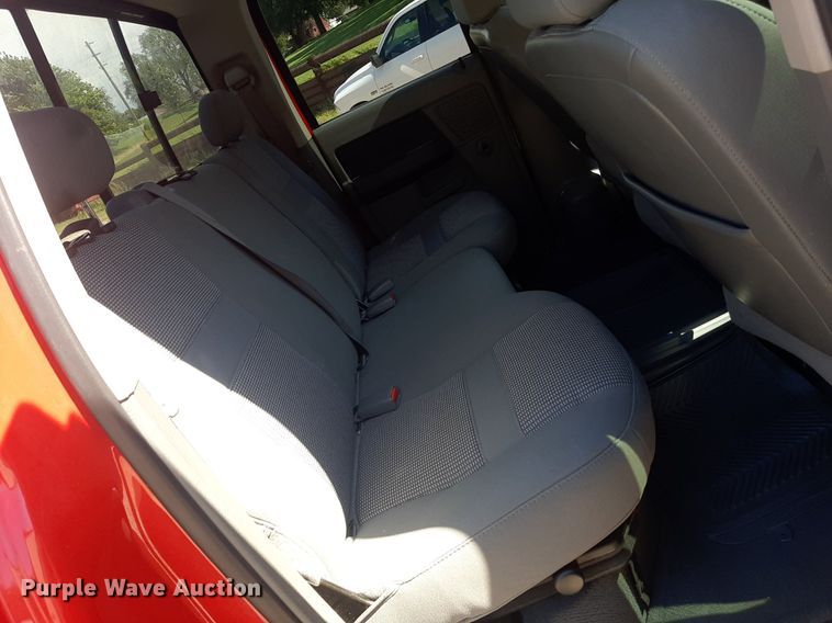 image for item NV9318 2007 Dodge Ram 2500HD  Quad Cab pickup truck