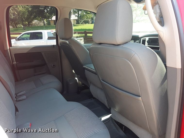 image for item NV9318 2007 Dodge Ram 2500HD  Quad Cab pickup truck