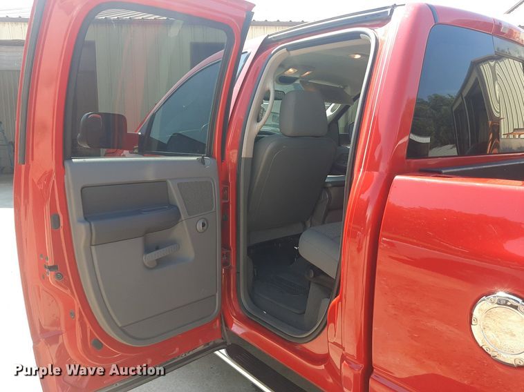 image for item NV9318 2007 Dodge Ram 2500HD  Quad Cab pickup truck