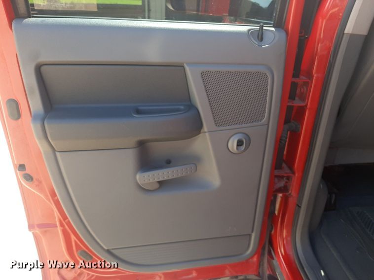image for item NV9318 2007 Dodge Ram 2500HD  Quad Cab pickup truck
