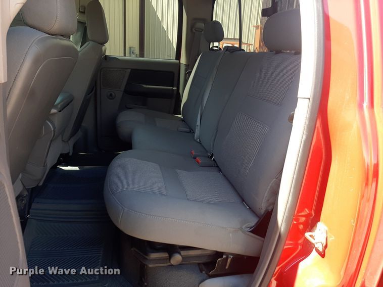 image for item NV9318 2007 Dodge Ram 2500HD  Quad Cab pickup truck