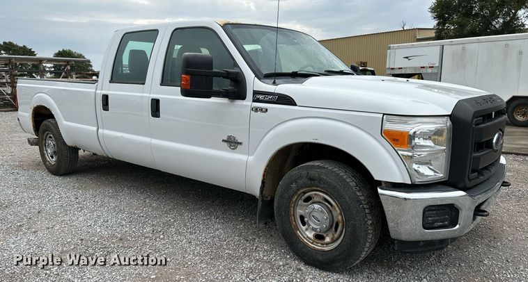 image for item NX9736 2016 Ford F350 Super Duty  Crew Cab pickup truck
