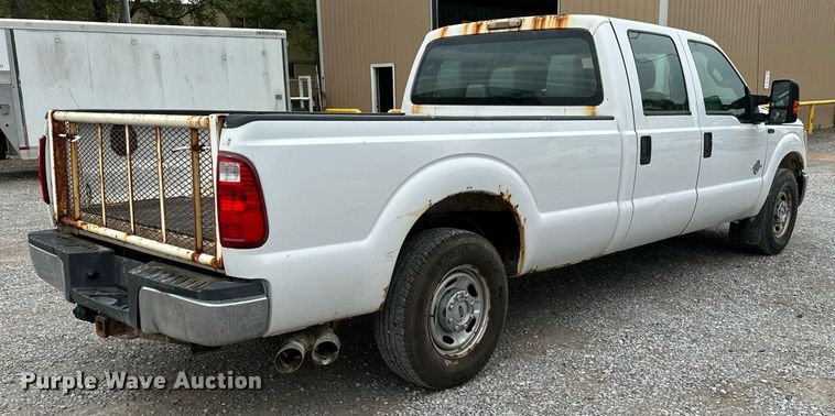 image for item NX9736 2016 Ford F350 Super Duty  Crew Cab pickup truck