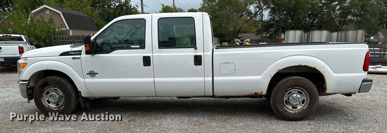 image for item NX9736 2016 Ford F350 Super Duty  Crew Cab pickup truck