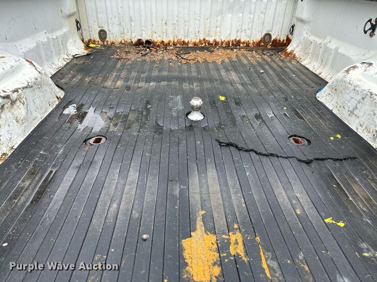 image for item NX9736 2016 Ford F350 Super Duty  Crew Cab pickup truck