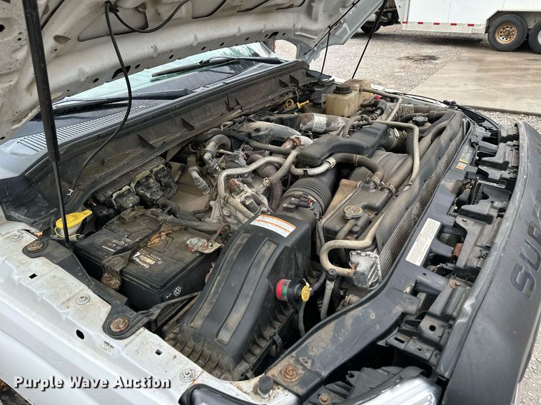 image for item NX9736 2016 Ford F350 Super Duty  Crew Cab pickup truck